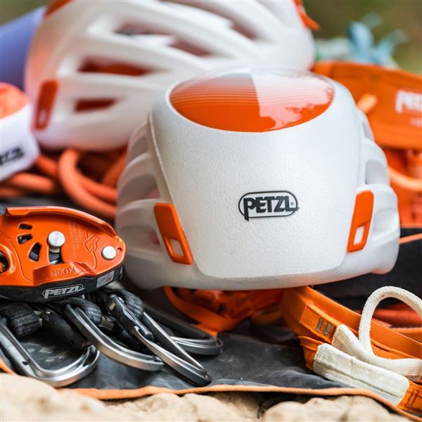 Petzl Sirocco new přilba